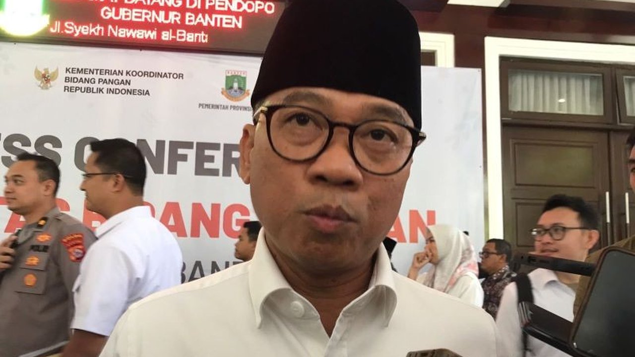 Menteri Desa Pembangunan Daerah Tertinggal (Mendes PDT) Yandri Susanto menyoroti maraknya pemerasan terhadap kepala desa oleh oknum LSM dan wartawan gadungan, meminta penegak hukum untuk menindak tegas para pelaku.