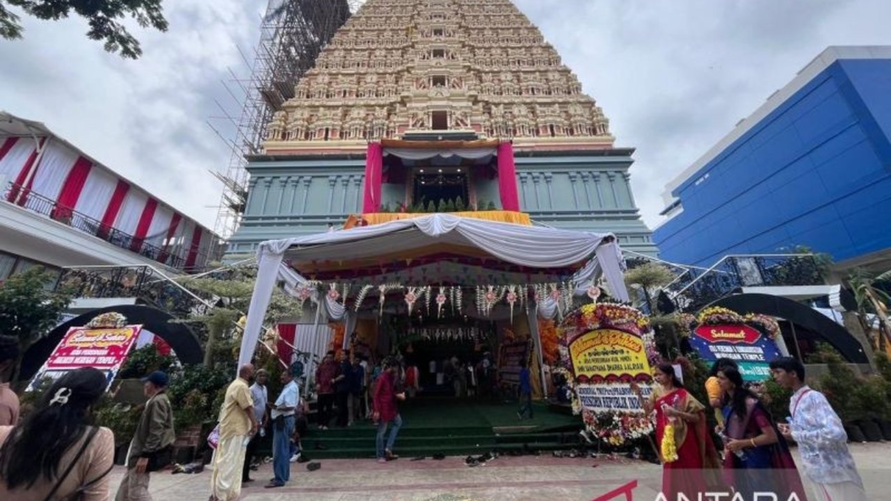Presiden Prabowo Subianto, melalui utusannya, menyampaikan salam kepada umat Hindu dunia dalam peresmian Kuil Shri Sanathana Dharma Aalayam di Jakarta, yang juga menandai simbol toleransi dan keberagaman Indonesia.
