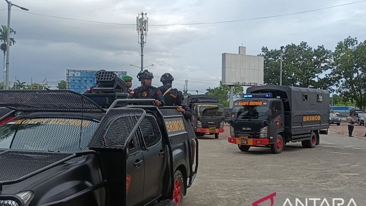 Menjelang putusan MK Pilkada Mimika, TNI dan Polri menggelar patroli gabungan untuk menjaga keamanan dan kondusifitas daerah hingga pelantikan kepala daerah terpilih.