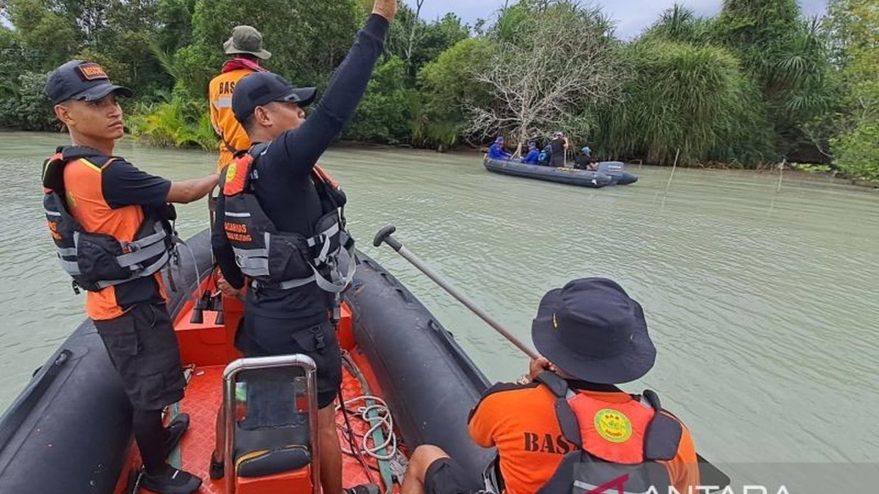 Tim SAR Pangkalpinang melakukan pencarian intensif terhadap bocah tujuh tahun yang diserang buaya di Muara Pangkalbalam, Minggu siang, setelah dilaporkan hilang terseret buaya saat memancing.