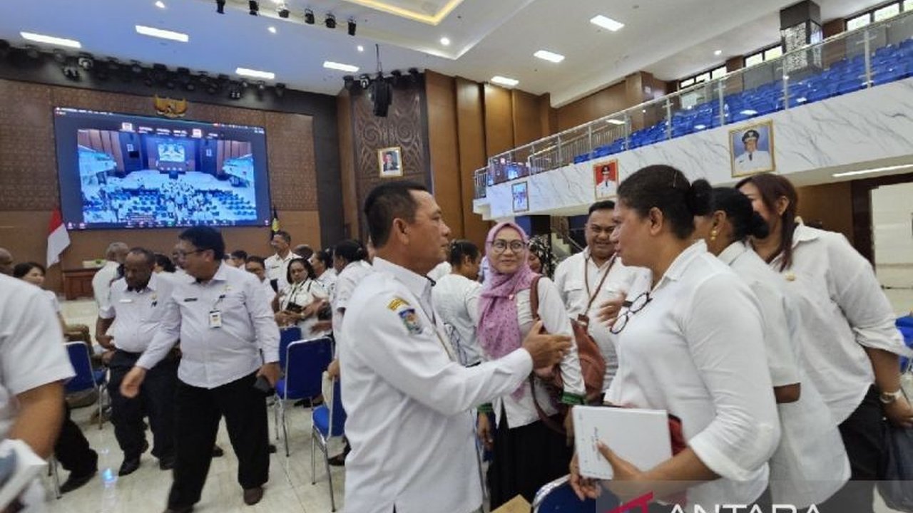 Pj. Gubernur Papua, Ramses Limbong, meminta kolaborasi Pemda se-Papua dengan pemerintah pusat untuk membahas dan mewujudkan Program Asta Cita Presiden, serta menyelaraskan RPJMD dengan RPJMN 2025-2029.