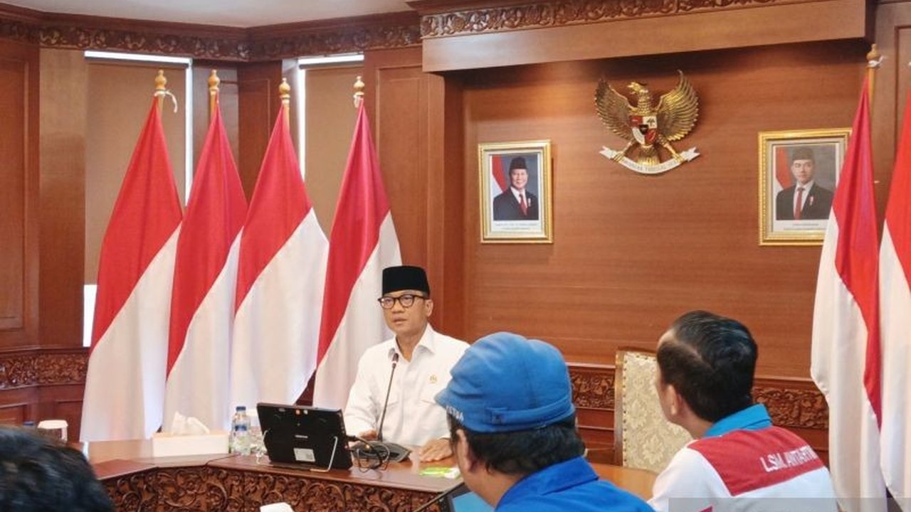 Menteri Desa Yandri Susanto bertemu perwakilan LSM dan wartawan untuk klarifikasi terkait pernyataan beliau soal dugaan pemerasan terhadap kepala desa oleh oknum LSM dan wartawan gadungan.