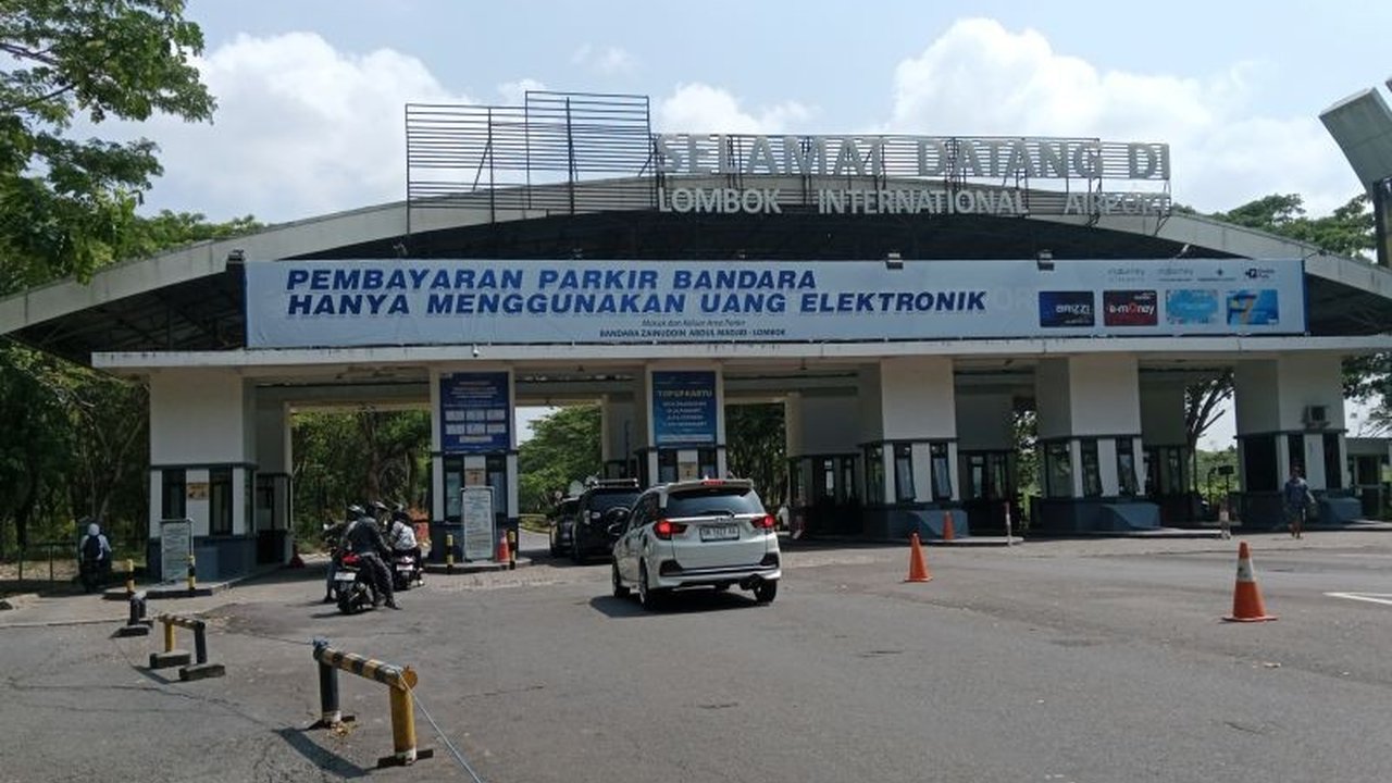 Bandara Internasional Lombok menambah alternatif transportasi darat berupa taksi online dan argometer untuk meningkatkan pelayanan dan kenyamanan penumpang, sekaligus menjawab kebutuhan masyarakat serta mendukung sektor pariwisata NTB.