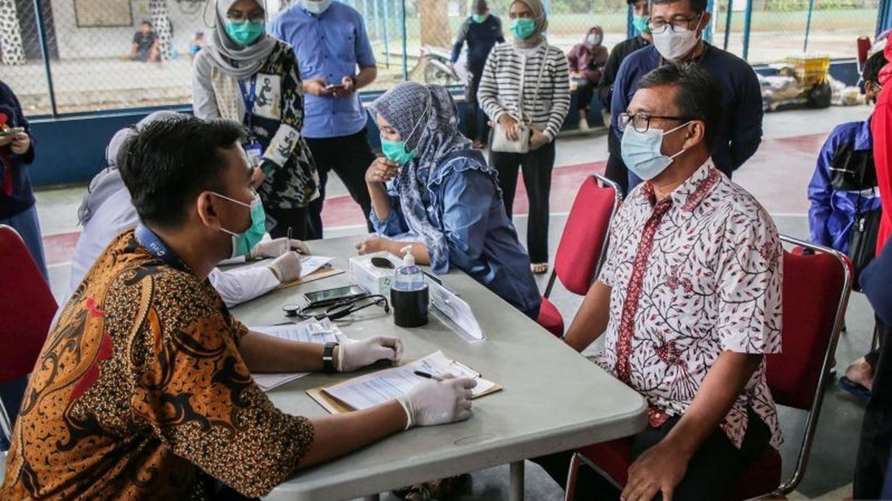 Dinas Kesehatan Kota Bogor melakukan program jemput bola untuk menemukan kasus TBC di 20 titik pada 1-12 Februari 2025,  mengingat tingginya angka kasus TBC di kota tersebut yang mencapai 9.947 kasus hingga akhir Januari 2025.