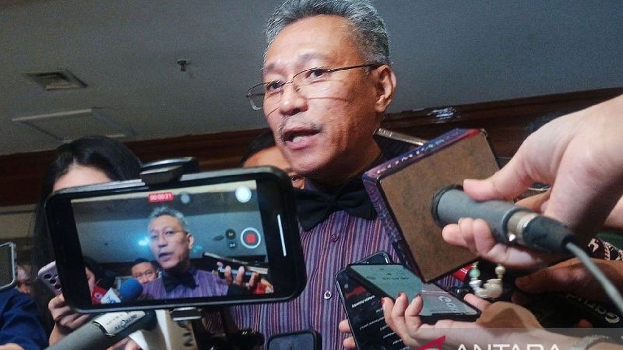 Sekjen Kemdikbudristek tegaskan tunjangan kinerja dosen ASN periode 2020-2024 tidak bisa dirapel karena tak dianggarkan, namun anggaran tukin 2025 sebesar Rp2,5 triliun telah disetujui.