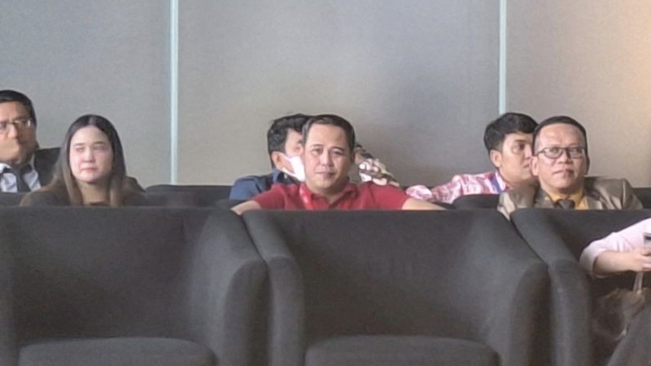 KPK Periksa Advokat Donny Tri Istiqomah: Kasus Suap Harun Masiku Berkembang