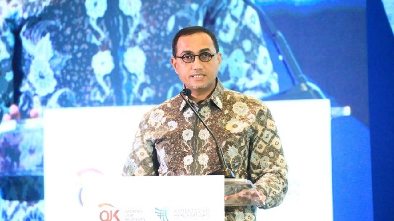 OJK menekankan pentingnya peningkatan literasi aset kripto untuk melindungi konsumen dan mencegah manipulasi pasar, mendorong peran pelaku industri dalam edukasi publik.