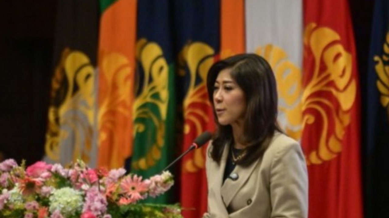 Menkominfo mendorong regulasi yang lebih kuat dan budaya digital sehat untuk melindungi anak dari konten berbahaya di dunia digital, termasuk penerapan SAMAN dan aturan turunan UU ITE serta UU PDP.