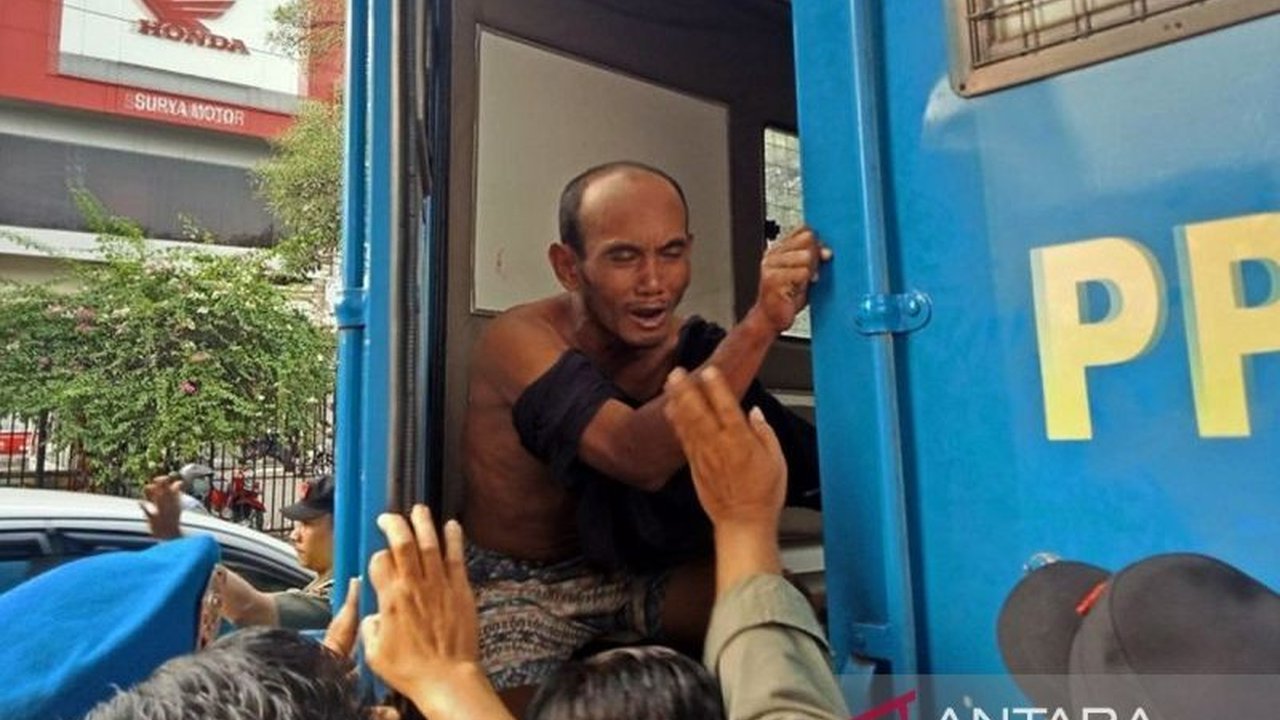 Sudinsos Jakarta Barat berhasil menjaring 102 Penyandang Masalah Kesejahteraan Sosial (PMKS) sepanjang Januari 2025, didominasi oleh gelandangan dan orang dengan gangguan jiwa, sebagai upaya penegakan Perda No 8 Tahun 2007.