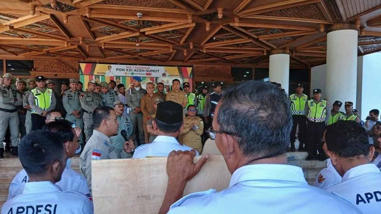 Apdesi Aceh menggelar aksi damai, menuntut Pemerintah Aceh menerapkan UU Desa terbaru (UU No.3 Tahun 2024) yang mengatur masa jabatan kepala desa dan berbagai hal lainnya, meskipun UU Pemerintah Aceh (UUPA) masih berlaku.