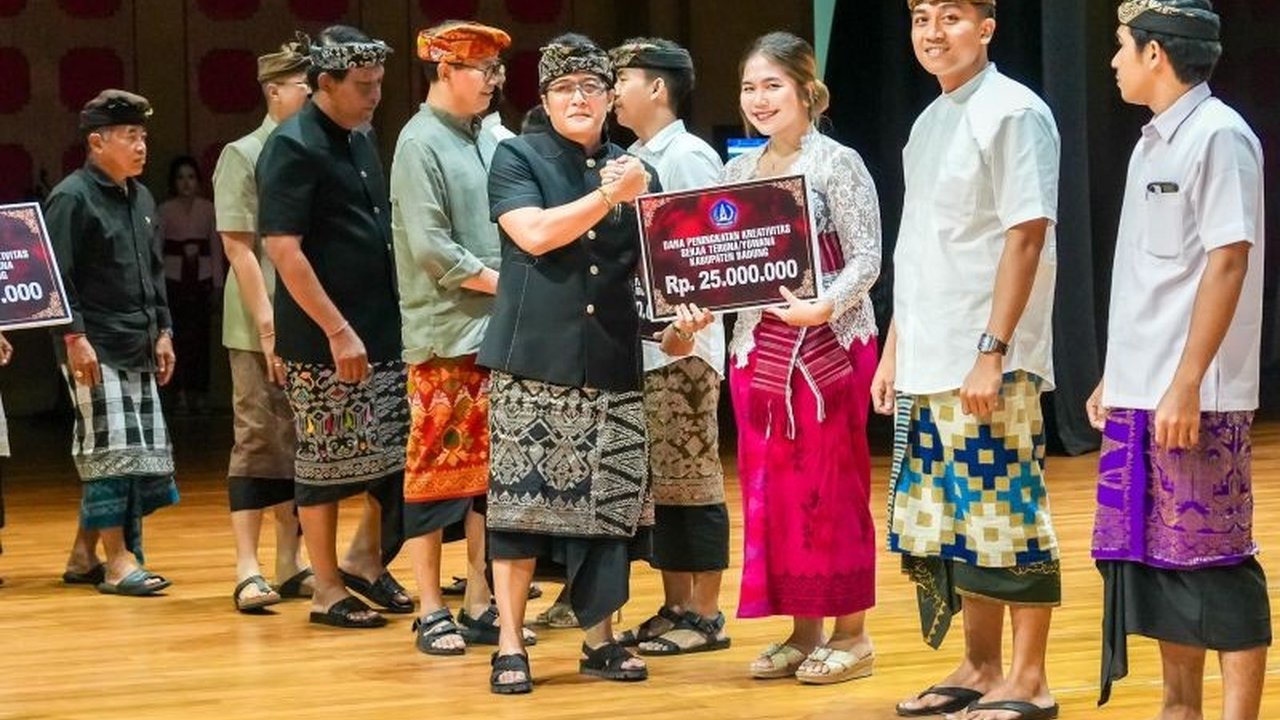 Pemkab Badung menyalurkan dana hibah lebih dari Rp14 miliar kepada 581 kelompok pemuda untuk pembuatan ogoh-ogoh dalam rangka Hari Raya Nyepi, dengan harapan dapat mendorong kreativitas dan persatuan.