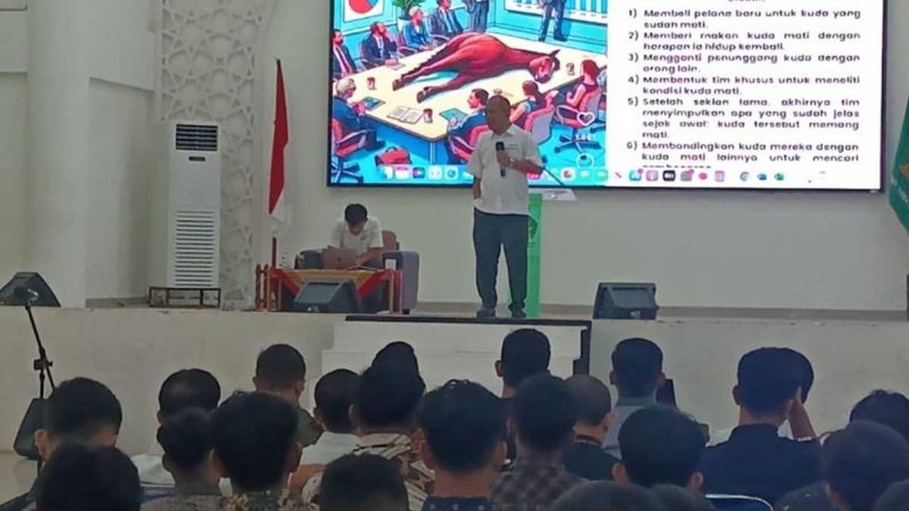 Kantor Wilayah DJBC Aceh mendorong UIN Ar-Raniry untuk meningkatkan kompetensi lulusannya agar siap bersaing di pasar kerja,  mencontohkan kesuksesan Vietnam dalam pengembangan SDM.