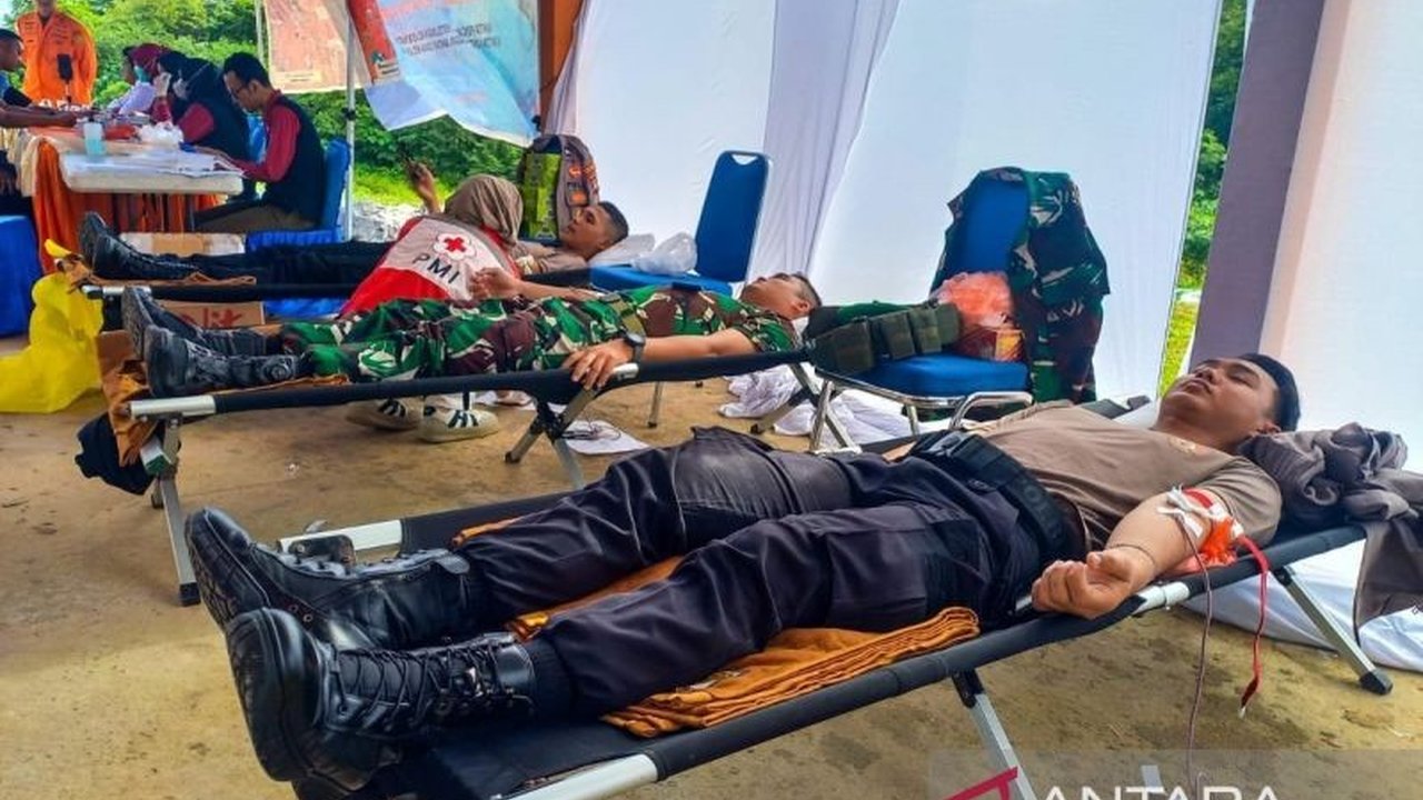 Basarnas Natuna sukses menggelar donor darah dalam rangka HUT ke-53, mengumpulkan 54 kantong darah untuk memenuhi kebutuhan RSUD Natuna, terutama golongan darah B.