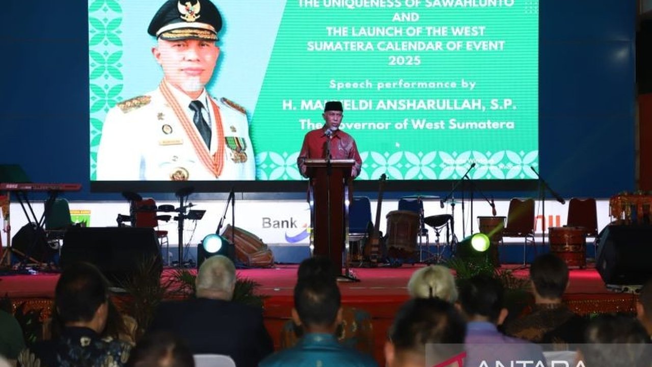 Pemerintah Provinsi Sumatera Barat optimistis dapat mencapai target 20 juta pergerakan wisatawan pada tahun 2025, didukung oleh peningkatan jumlah agenda pariwisata dan keberhasilan melampaui target tahun 2024.