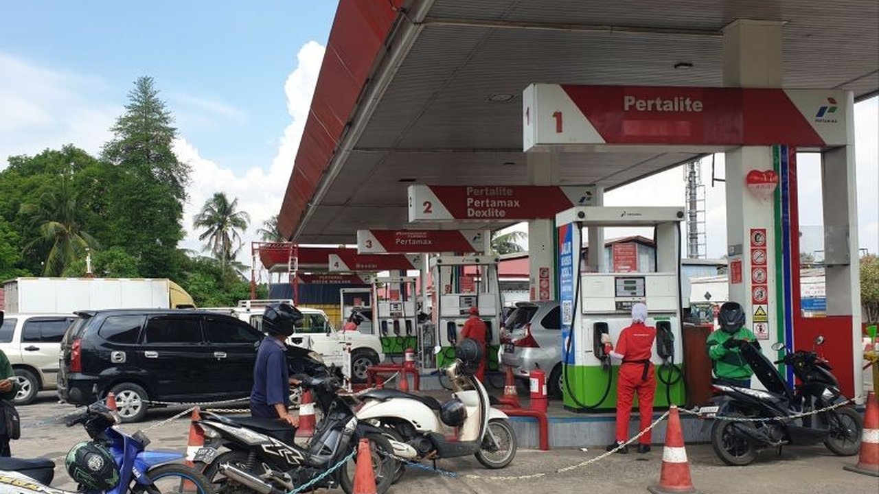 Kilang Pertamina Plaju memproyeksikan produksi 2,2 miliar liter gasoil pada 2024, terdiri dari solar dan biosolar, untuk memenuhi kebutuhan Sumatera Bagian Selatan dan mendukung ketahanan energi nasional.