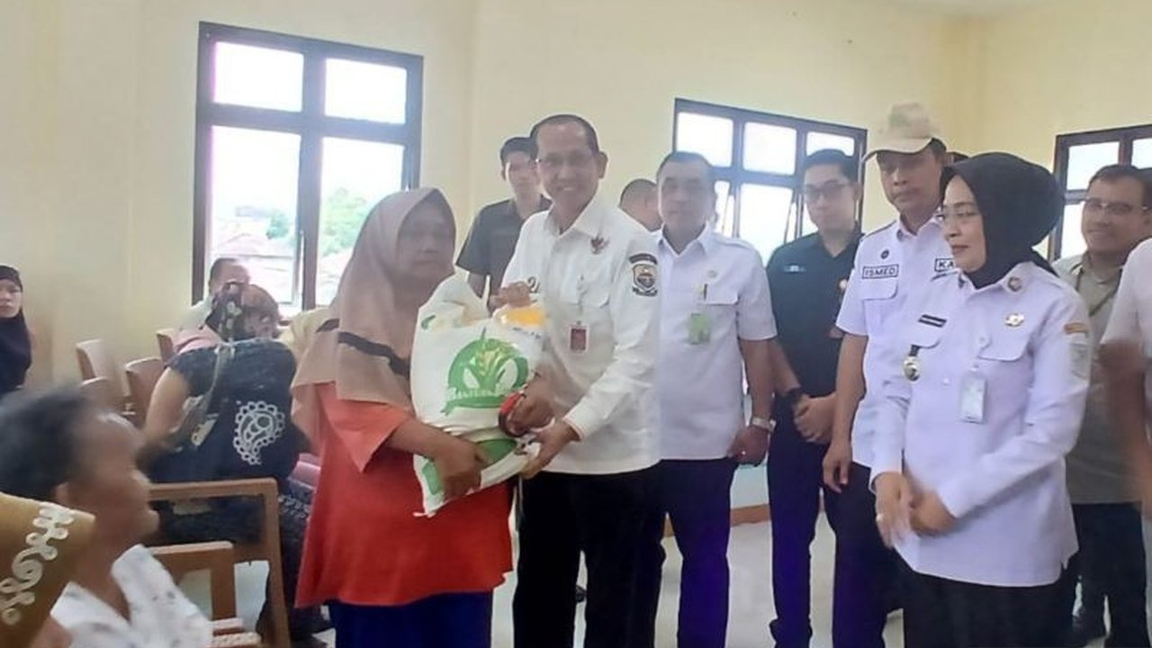 Pemerintah Provinsi Jambi mengevaluasi efektivitas program bantuan sosial dan ekonomi untuk menurunkan angka kemiskinan yang pada September 2024 mencapai 7,26 persen, dengan fokus pada pencocokan data BPS dan program yang telah berjalan.