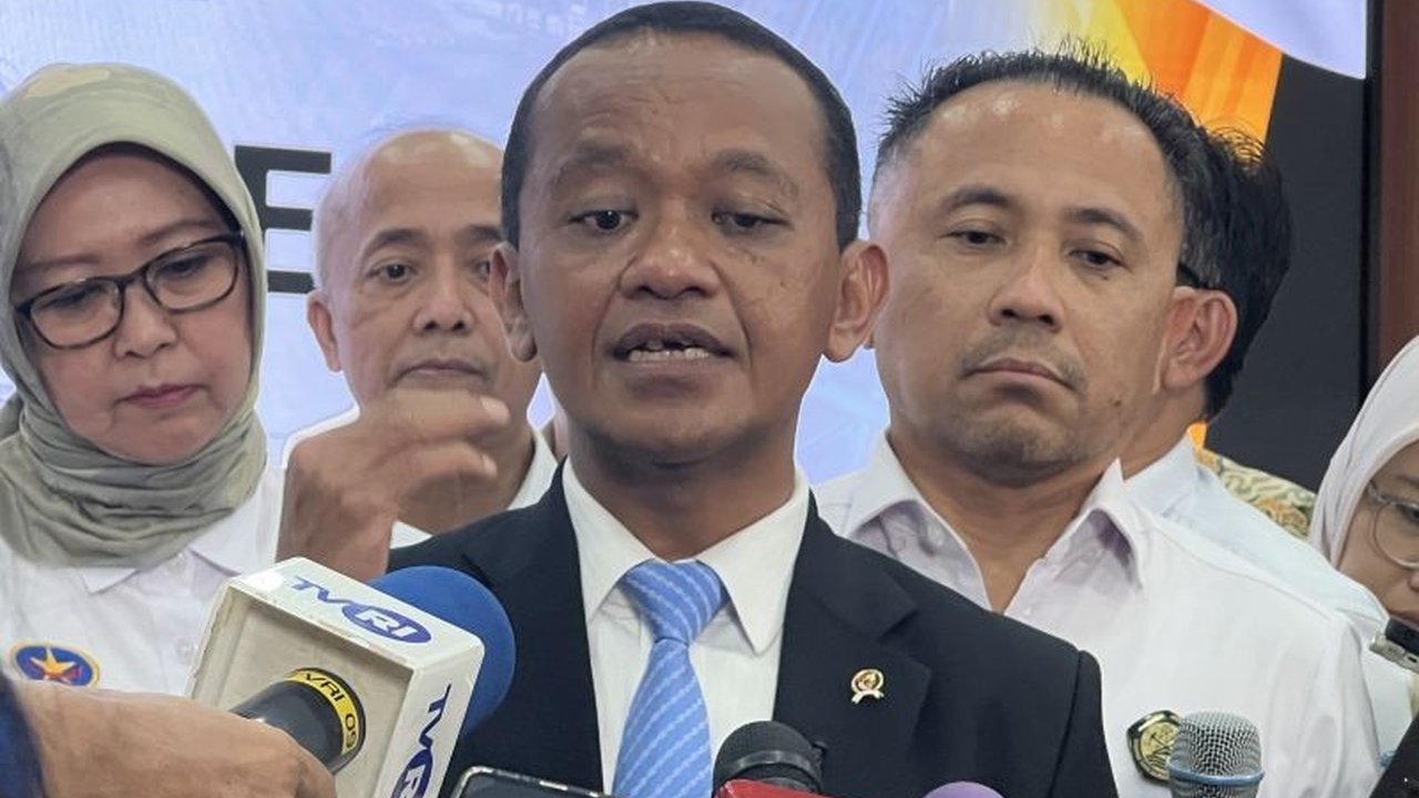 Menanggapi harga batu bara internasional yang lebih rendah dari acuan pemerintah, Indonesia mempertimbangkan pembatasan ekspor untuk menjaga kedaulatan harga komoditasnya.