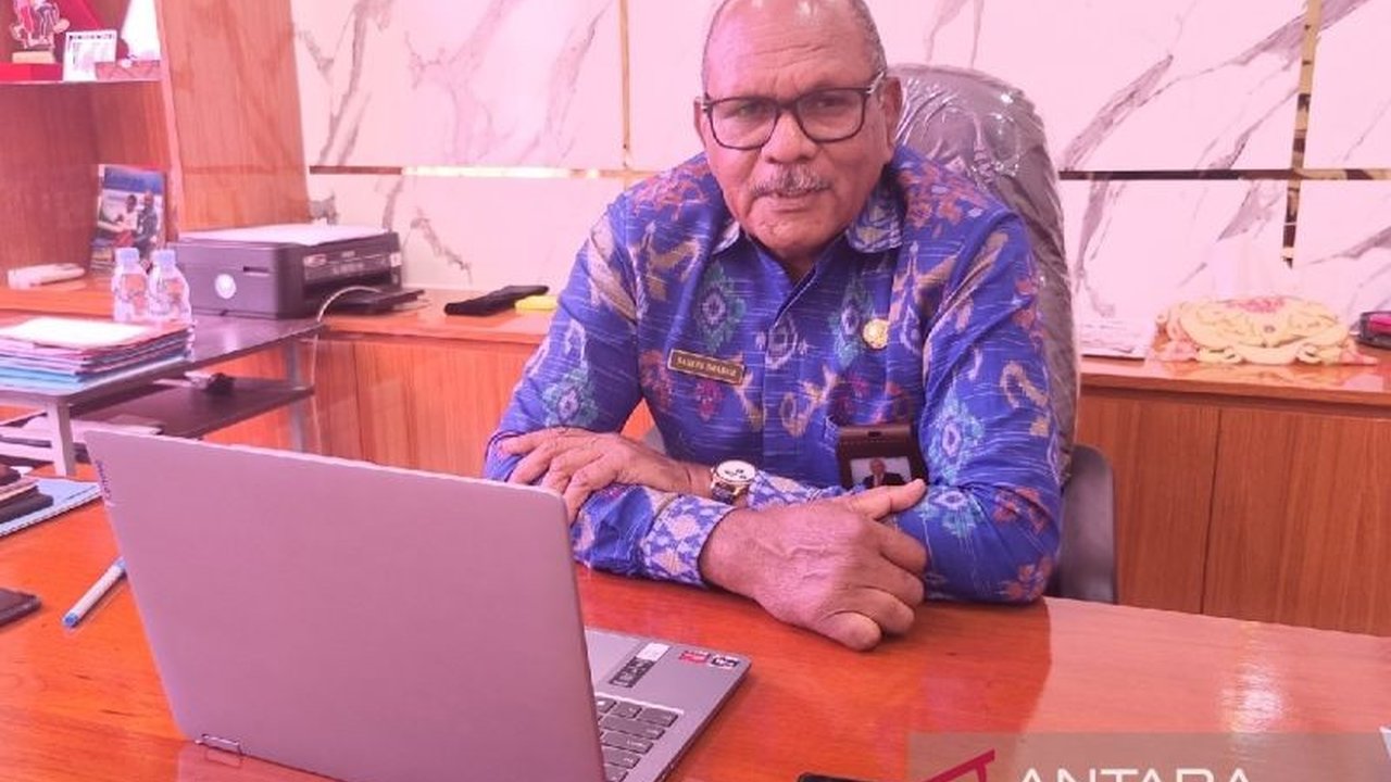 Rendahnya penggunaan kontrasepsi di Papua disebabkan oleh faktor adat, meskipun BKKBN gencar melakukan penyuluhan dan program Keluarga Berencana (KB).