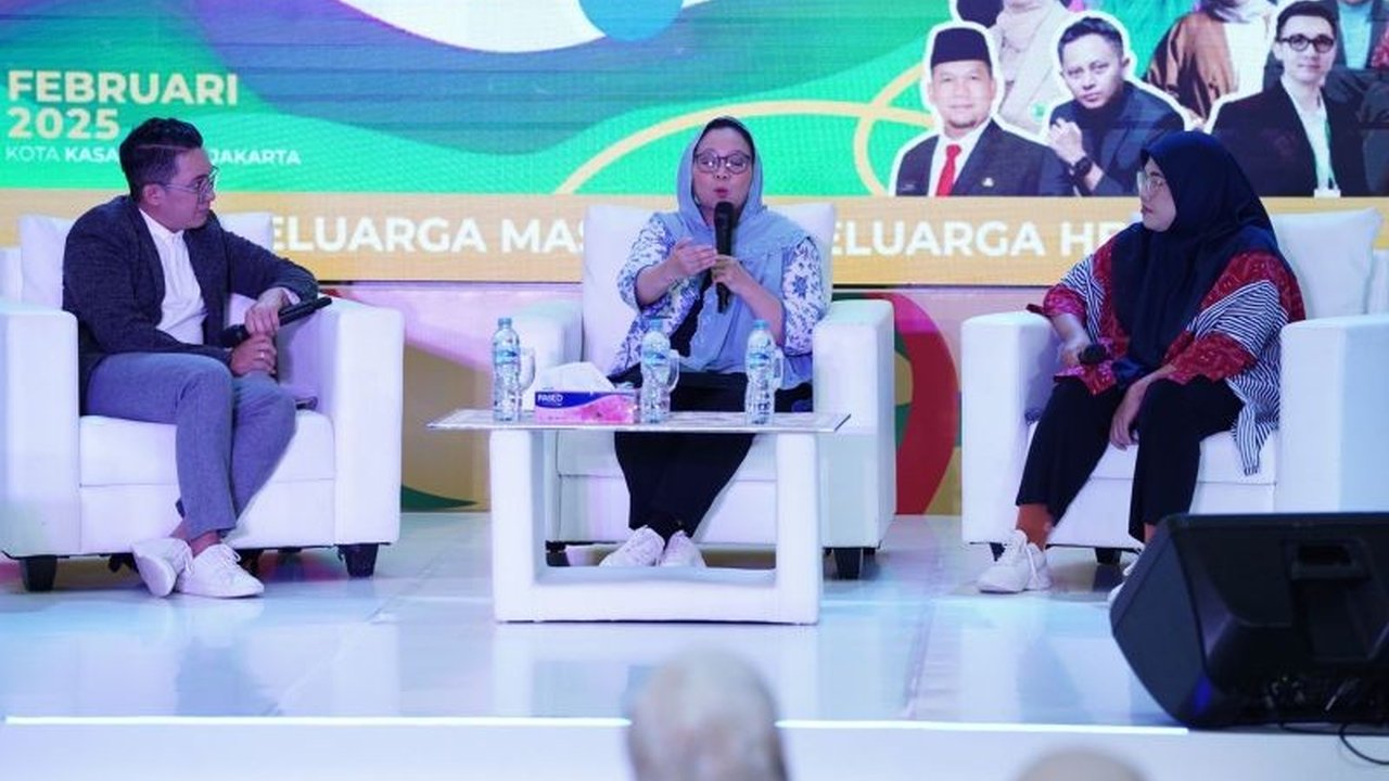 Festival Keluarga Indonesia di Mal Kota Kasablanka membahas pengelolaan keuangan keluarga, membangun hubungan pasangan, dan mengatasi konflik antar generasi, khususnya luka batin generasi Z.