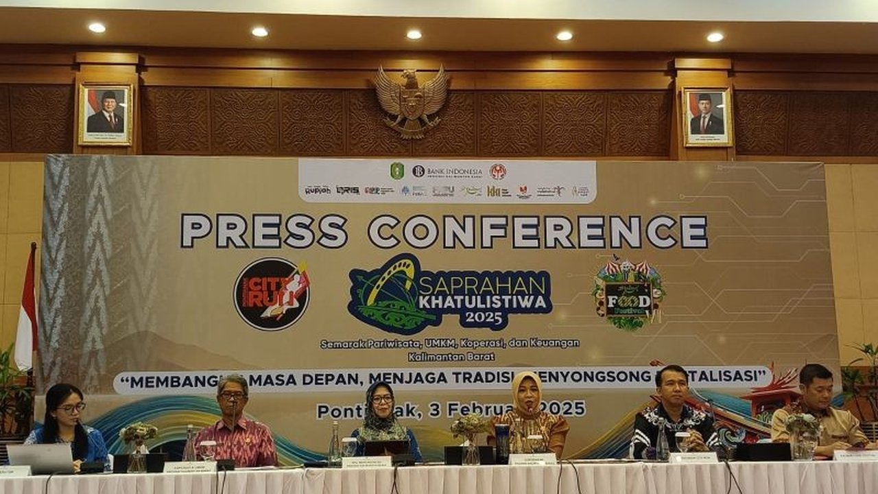Bank Indonesia Kalbar menggelar Saprahan Khatulistiwa 2025 pada 5-16 Februari 2025, sebuah acara tahunan yang memadukan tradisi, kuliner, dan digitalisasi untuk mendorong ekonomi Kalbar.