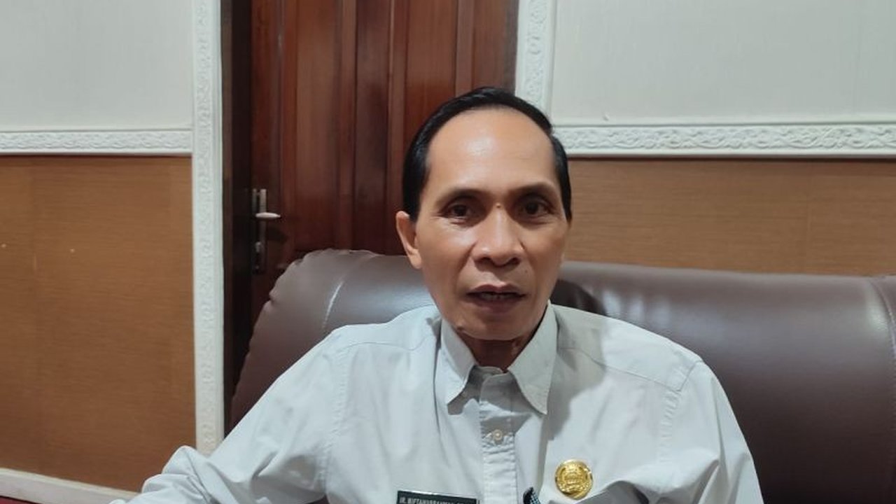 Pemerintah Kota Mataram akan menyesuaikan anggaran tahun 2025 untuk mendukung program Makan Bergizi Gratis (MBG) pemerintah pusat, dengan memetakan program prioritas dan menunda program yang kurang mendesak.