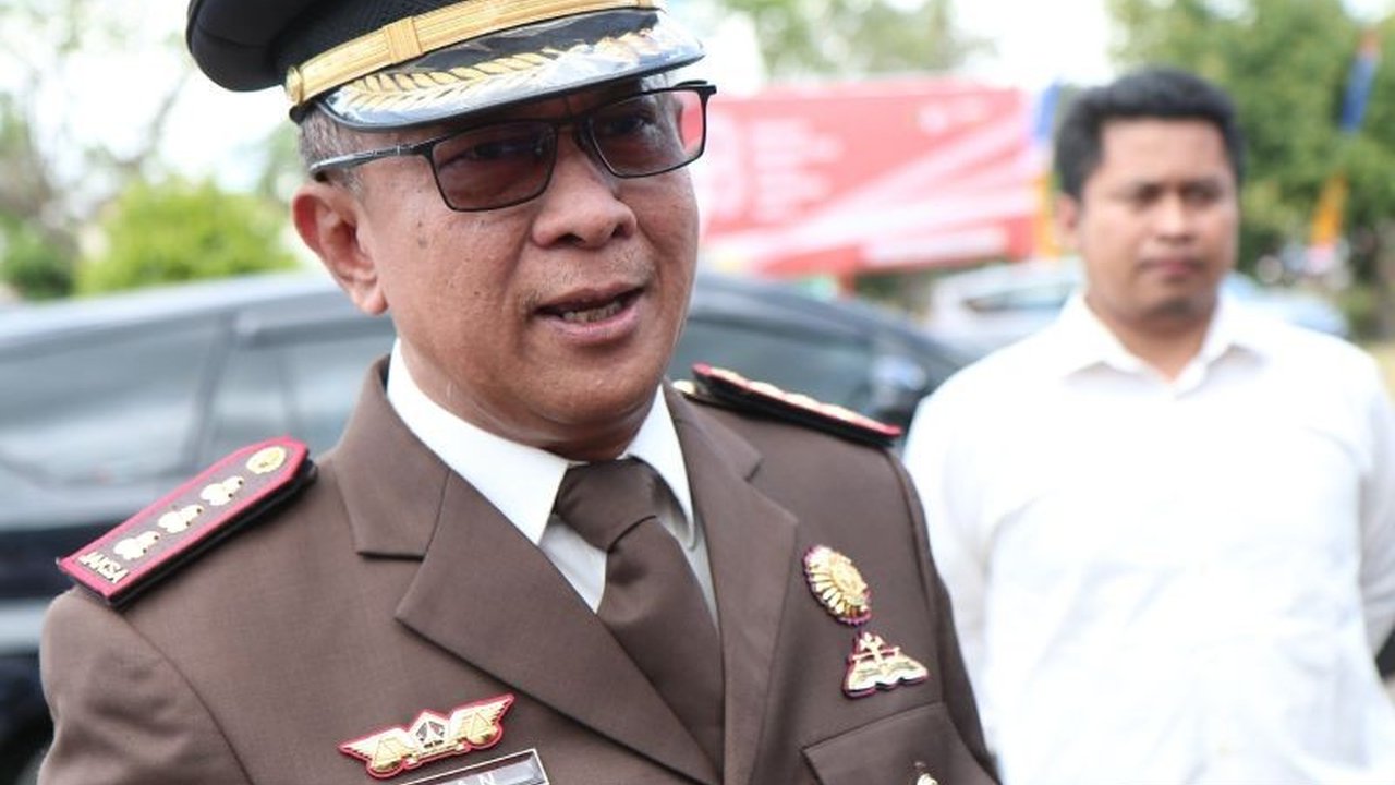 Kejari Mataram menghentikan penyelidikan kasus dugaan SPPD fiktif DPRD Lombok Utara tahun 2021 senilai Rp186,57 juta setelah memeriksa 44 anggota dewan dan 7 pegawai, meskipun Kejati NTB menerima laporan serupa periode 2019-2024.