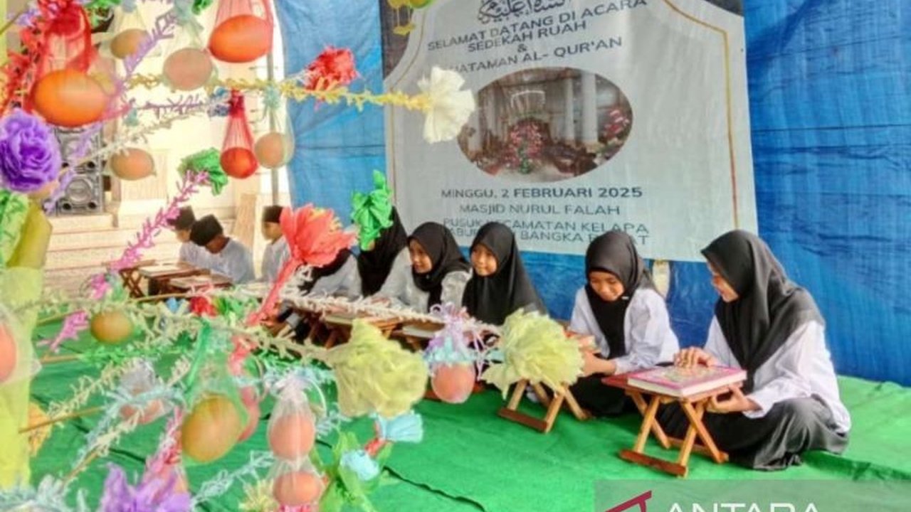 Pemerintah Kabupaten Bangka Barat memfasilitasi Pesta Adat Ruwah di Desa Pusuk, sebagai upaya pelestarian budaya dan penguatan nilai-nilai agama, sekaligus mendorong perekonomian lokal.