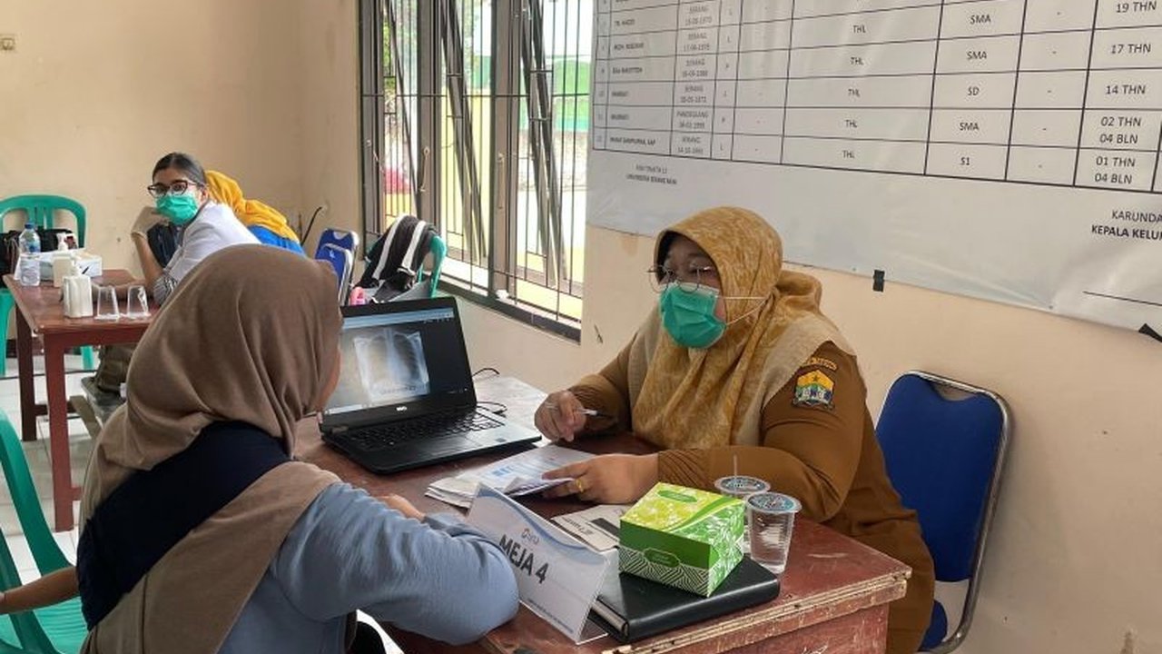 Dinas Kesehatan Kota Serang menggelar deteksi dini TBC gratis selama Februari 2025, menargetkan 3000 warga berisiko, guna menekan angka kasus TBC yang mencapai 15.488 pada 2024.