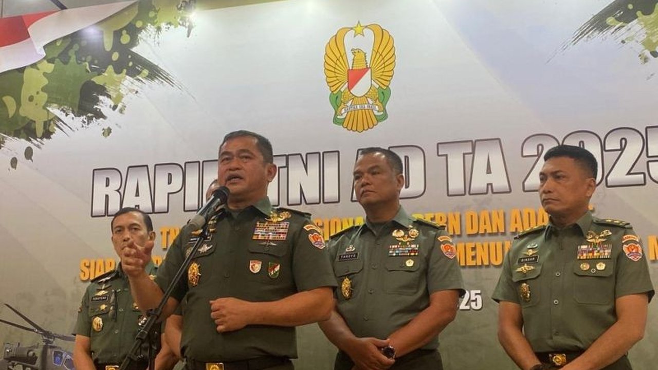 Presiden Prabowo Subianto menginstruksikan TNI AD untuk fokus pada ketahanan pangan nasional melalui peningkatan cadangan pangan dan optimalisasi lahan, guna mencapai swasembada pangan.