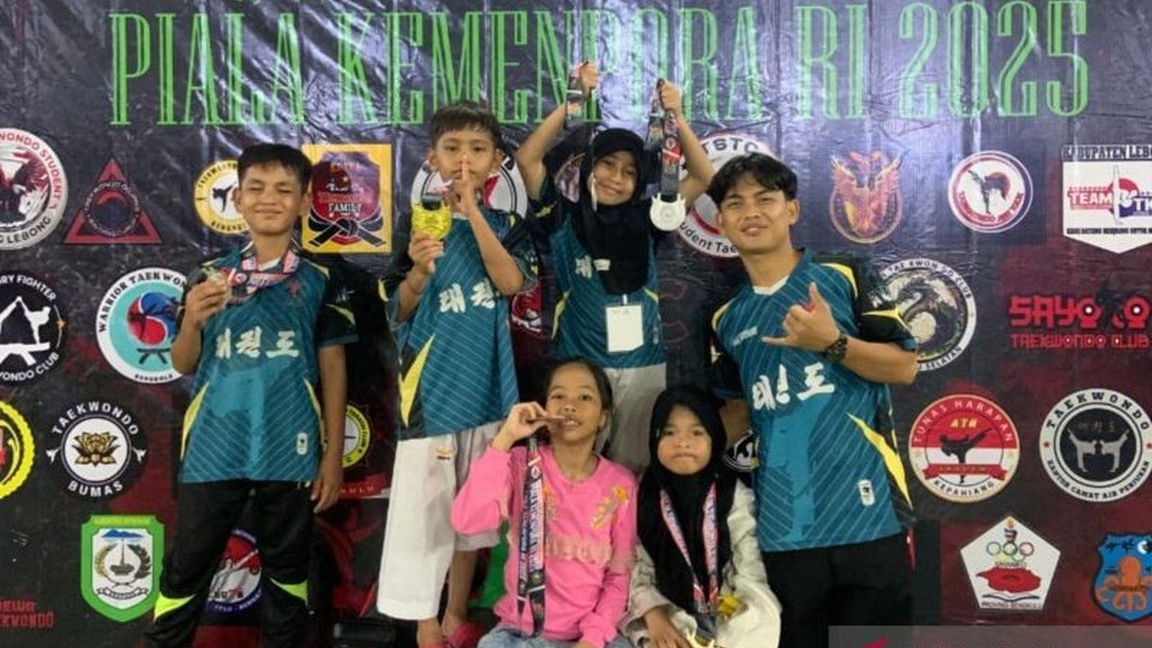 Kesepuluh atlet taekwondo pelajar Kabupaten Mukomuko, Bengkulu, berhasil meraih medali dalam Kejuaraan Dewa Taekwondo Piala Kemenpora di Bengkulu (31 Januari - 2 Februari), dengan tiga medali emas dan tujuh perak.