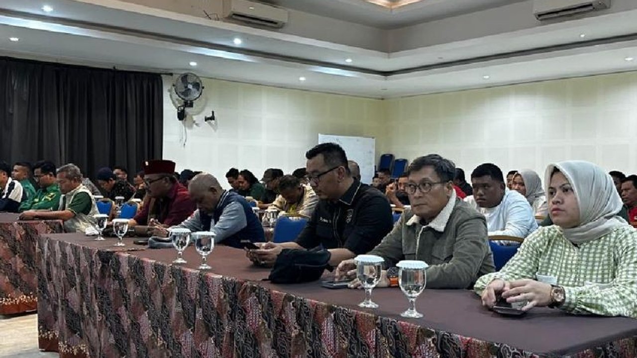 Badan Kesbangpol Kabupaten Serang menggelar pendidikan politik untuk 50 pengurus parpol, guna meningkatkan pemahaman administrasi dan akuntabilitas keuangan partai, sekaligus mendorong kedewasaan berpolitik.