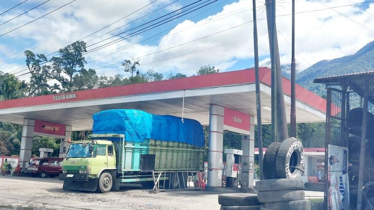 Kabupaten Pasaman, Sumatera Barat, menerima kuota BBM bersubsidi 38.732 kiloliter untuk tahun 2025, mengalami penurunan 1.049 kiloliter dibanding tahun 2024; pengawasan ketat dilakukan agar pendistribusian tepat sasaran.