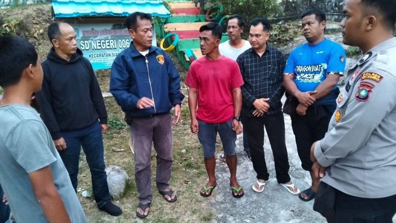 Polres Kepulauan Anambas mengungkap penemuan 4 bungkus teh Cina berisi narkotika jenis sabu yang ditemukan oleh masyarakat dari Januari hingga Februari 2025, dengan penemuan terbaru dilakukan oleh seorang pelajar.