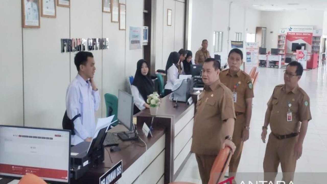 Mal Pelayanan Publik (MPP) Habaring Hurung di Kabupaten Kotawaringin Timur, Kalimantan Tengah, mencatat peningkatan kunjungan signifikan karena semakin dikenal masyarakat dan memberikan layanan publik yang terintegrasi.