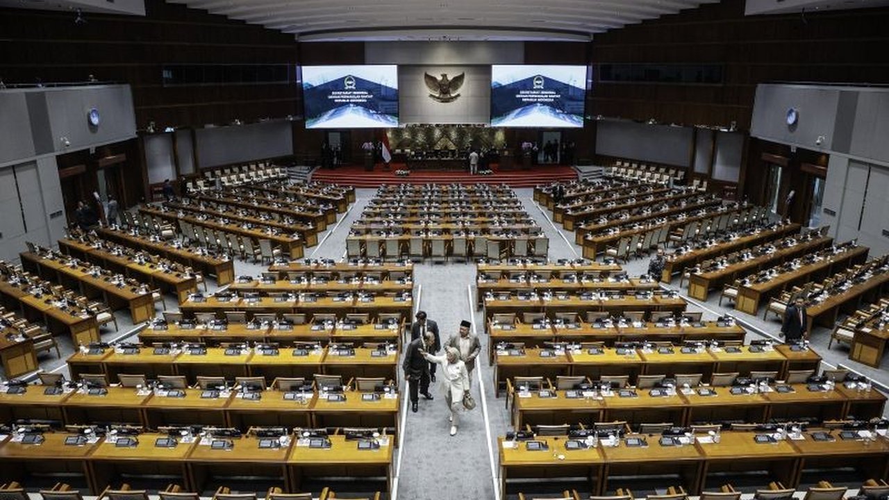 DPR RI mengesahkan revisi UU BUMN pada Selasa, 4 Februari 2024, meliputi perubahan substansial dan tambahan agenda seperti persetujuan kewarganegaraan beberapa pemain sepak bola.