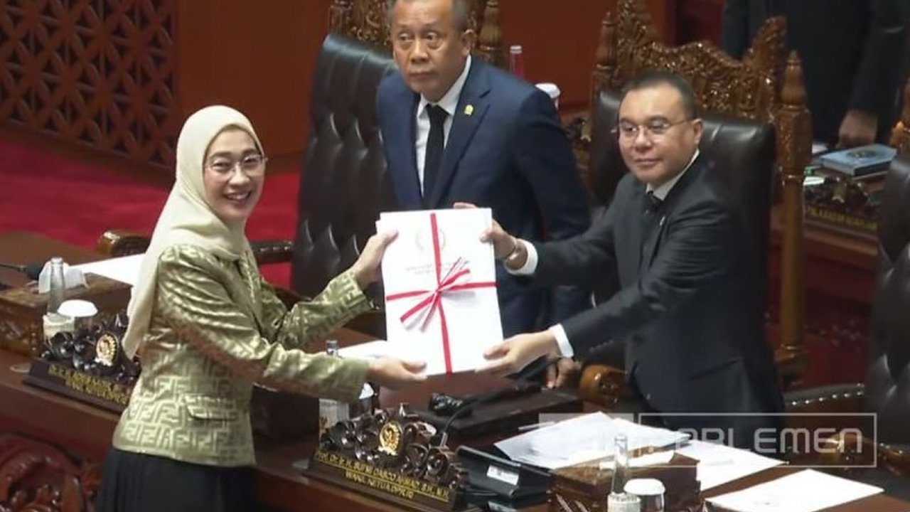 Parlemen Indonesia mengesahkan revisi UU BUMN untuk optimalkan kinerja BUMN dan dukung program pemerintah strategis, termasuk ketahanan pangan dan energi.