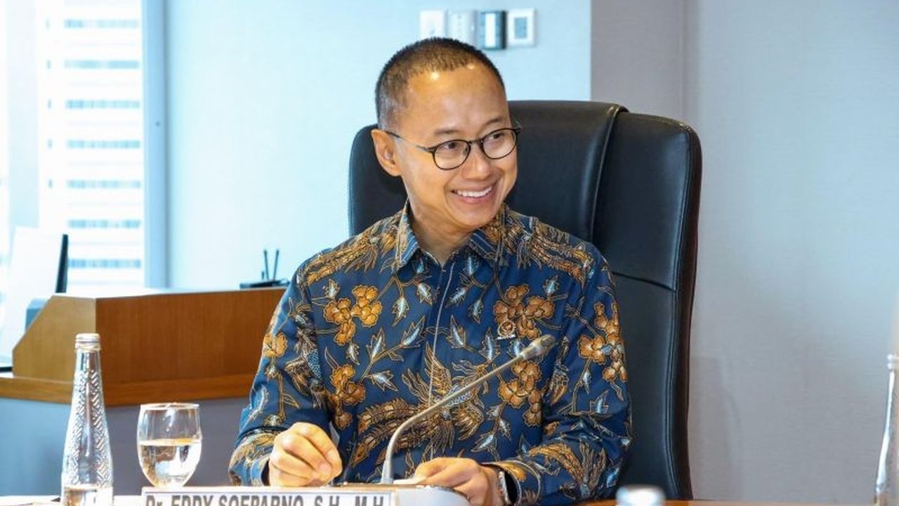 Wakil Ketua MPR RI Eddy Soeparno mendukung pelantikan kepala daerah hasil Pilkada 2024 pada 20 Februari sebagai solusi terbaik, menyeimbangkan kepastian hukum dan kebutuhan pelayanan masyarakat.
