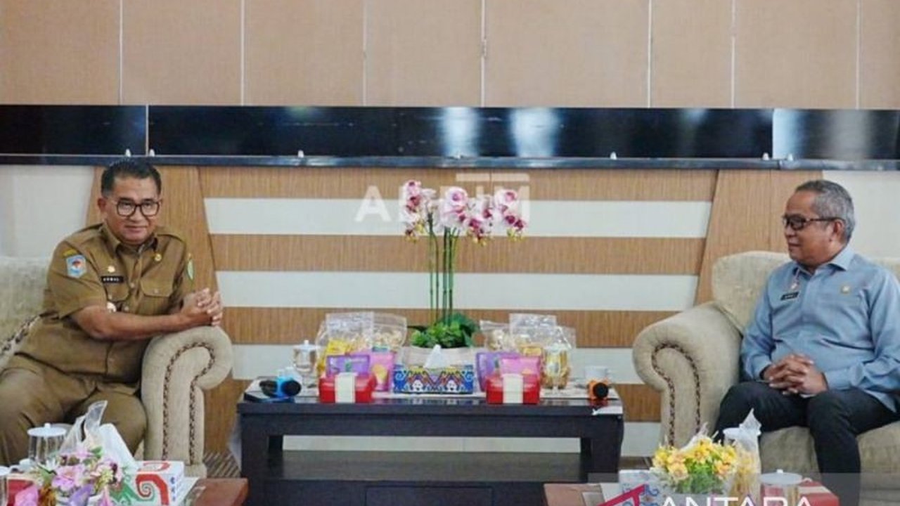 Penjabat Gubernur Kaltim, Akmal Malik, meminta Kemenkumham Kaltim untuk gencar mensosialisasikan produk hukum lewat media sosial dan berkolaborasi dengan OPD serta DPRD Kaltim guna meningkatkan pemahaman publik.