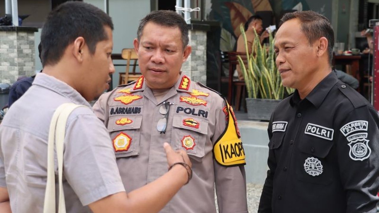 Polres Palu meluncurkan Forum Komunikasi Polisi Masyarakat (FKPM) untuk meningkatkan keamanan dan ketertiban di Kota Palu dengan melibatkan tokoh masyarakat dan aparat setempat guna menciptakan lingkungan yang aman dan kondusif.