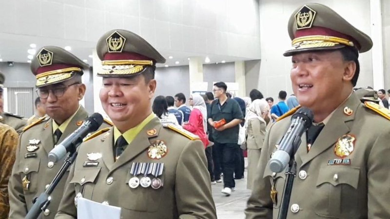 Penjabat Gubernur DKI Jakarta, Teguh Setyabudi, meminta peningkatan budaya Keselamatan dan Kesehatan Kerja (K3) di lingkungan pemerintahannya, menanggapi data BPJS Ketenagakerjaan yang menunjukkan fluktuasi angka kecelakaan kerja dalam tiga tahun terakhir