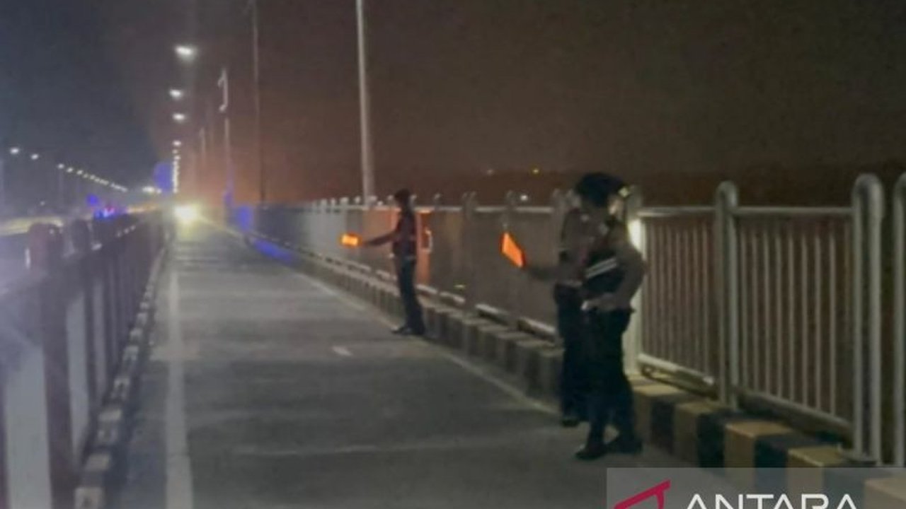 Polres Bangkalan meningkatkan patroli di Jembatan Suramadu setelah kecelakaan akibat benang layangan melukai dua orang,  menargetkan jalur roda dua dan mencegah terulangnya kejadian serupa.