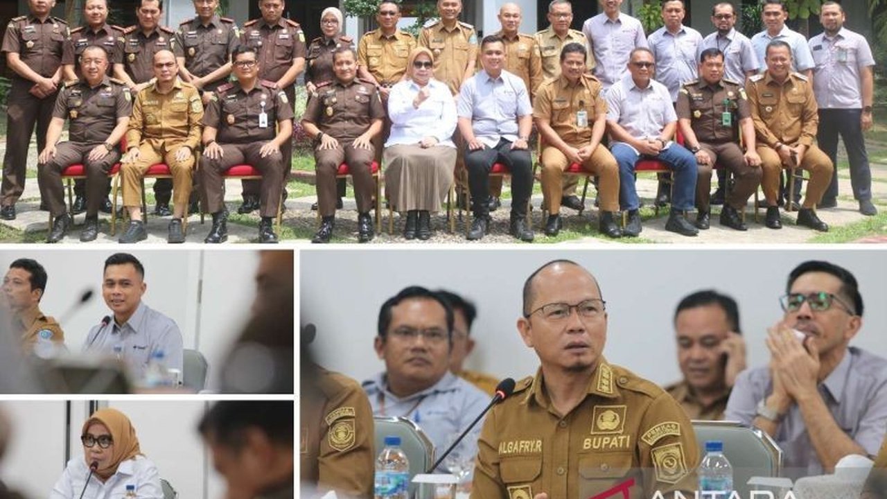 Bupati Bangka Tengah, Algafry Rahman, mendukung rencana PT Timah Tbk untuk membentuk regulasi dan tata kelola bijih timah berbasis kemitraan demi meningkatkan kesejahteraan masyarakat dan menekan penambangan ilegal.