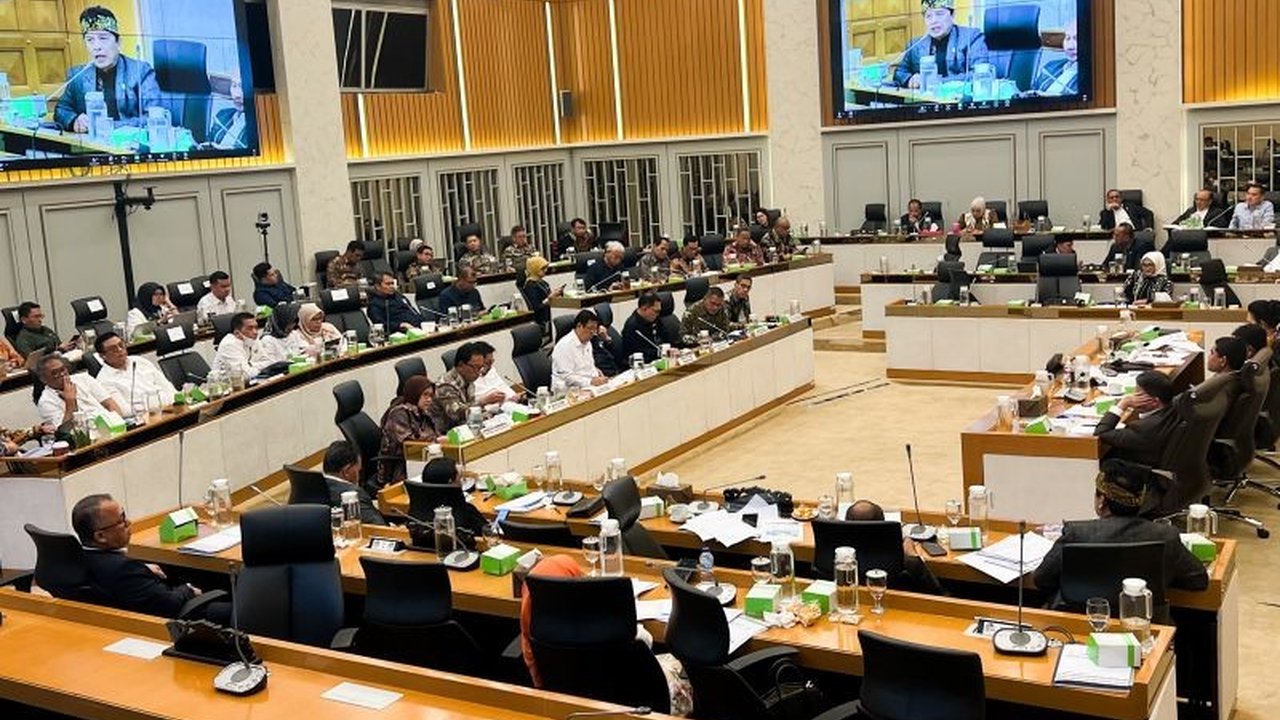 Bulog Laporkan Stok Beras 1,9 Juta Ton & Minyak Goreng 5.199 Kiloliter