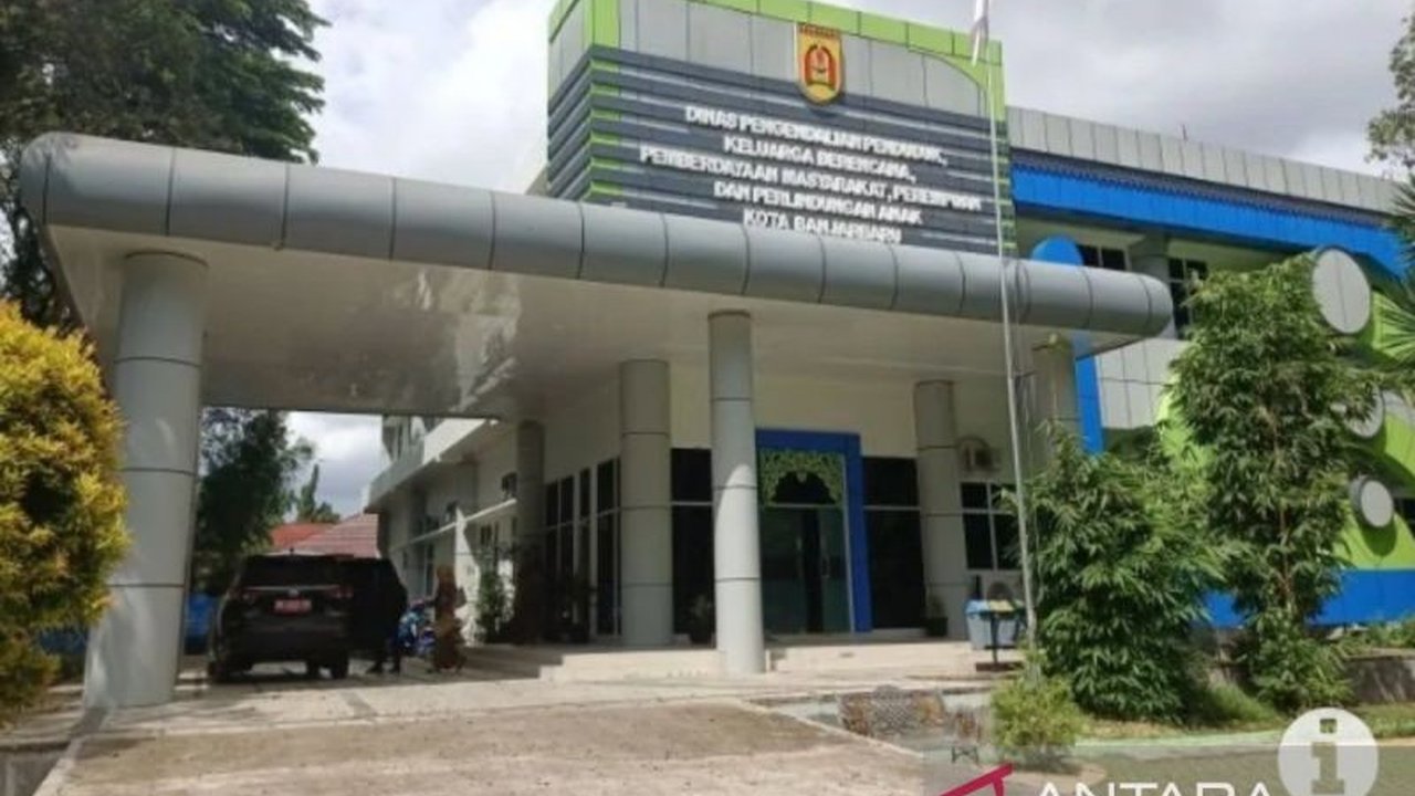 Pemerintah Kota Banjarbaru menangani 81 kasus kekerasan terhadap perempuan dan anak sepanjang tahun 2024, meningkat dari 63 kasus di tahun 2023, dengan berbagai upaya pencegahan yang dilakukan.