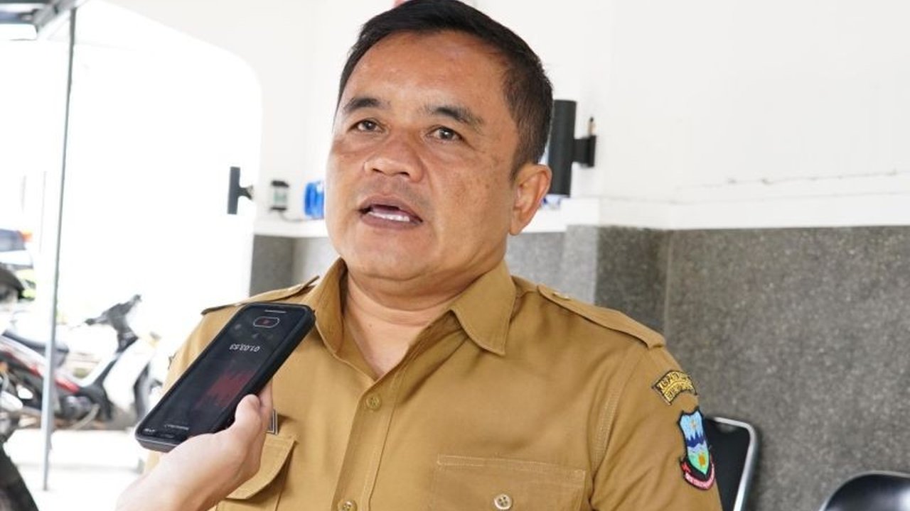 Pemkab Garut membentuk tim pengawas untuk memastikan proses perizinan berjalan transparan, bebas korupsi dan calo, demi meningkatkan iklim investasi daerah.