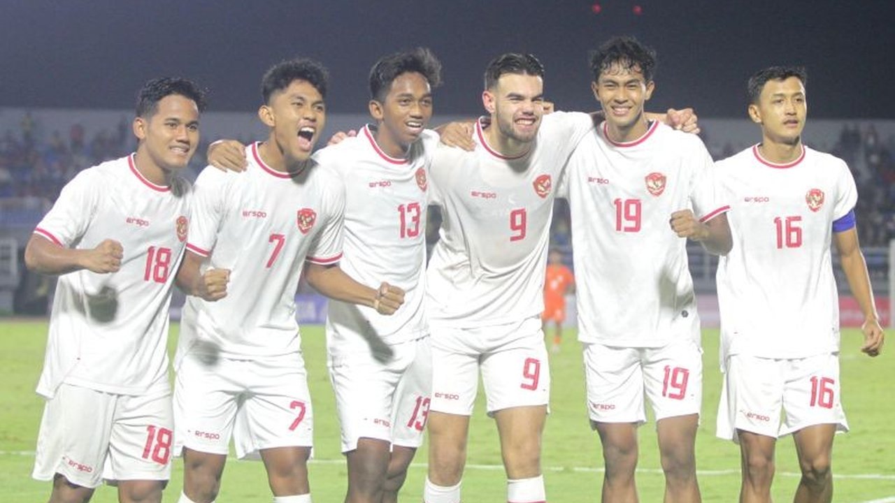 PSSI resmi mengumumkan 23 pemain terbaik untuk membela Timnas U-20 Indonesia di Piala Asia U-20 2025 di Uzbekistan, termasuk pemain-pemain dari liga domestik dan luar negeri.