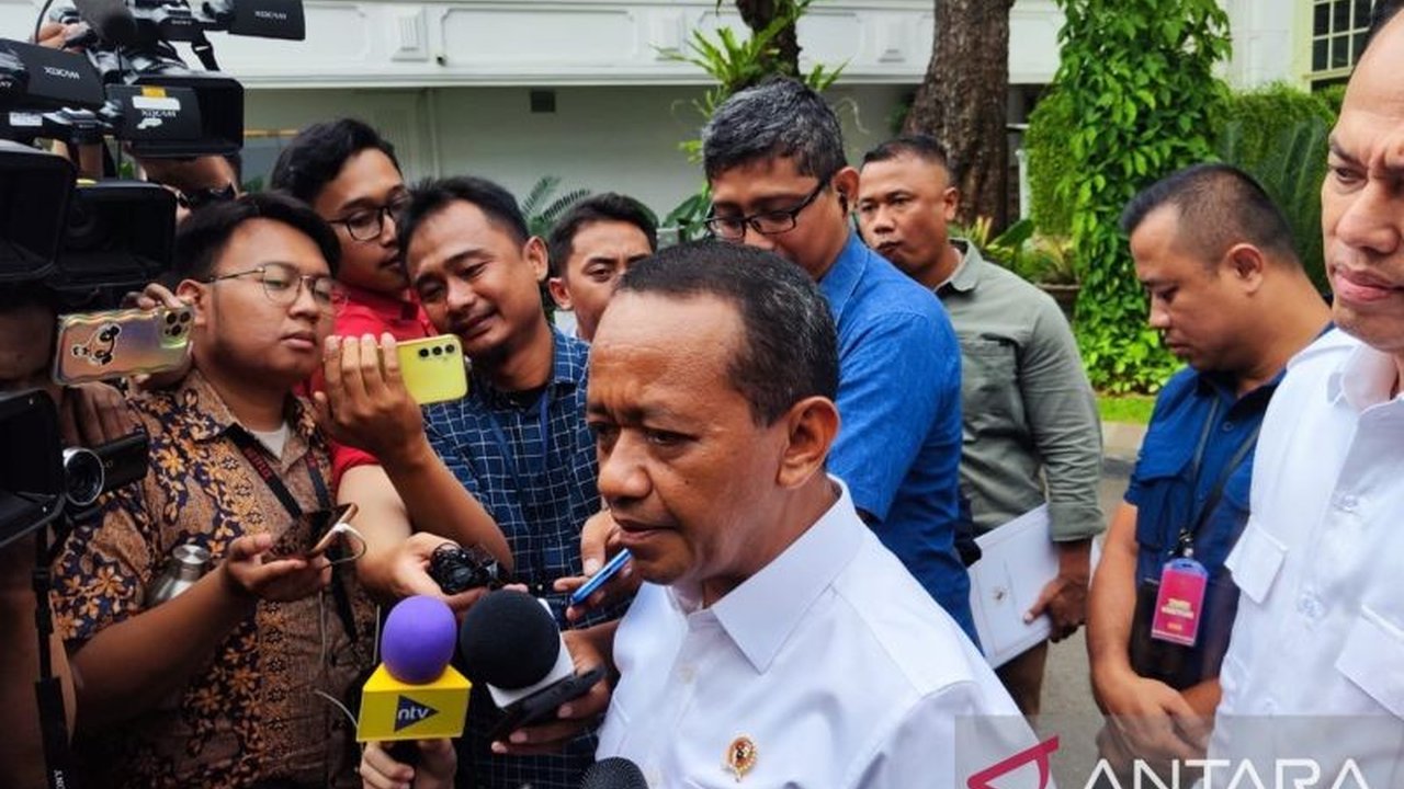 Menteri ESDM, Bahlil Lahadalia, mendapat wejangan dari Jusuf Kalla terkait tata kelola LPG 3 Kg bersubsidi agar tepat sasaran dan mengatasi praktik curang yang merugikan masyarakat.