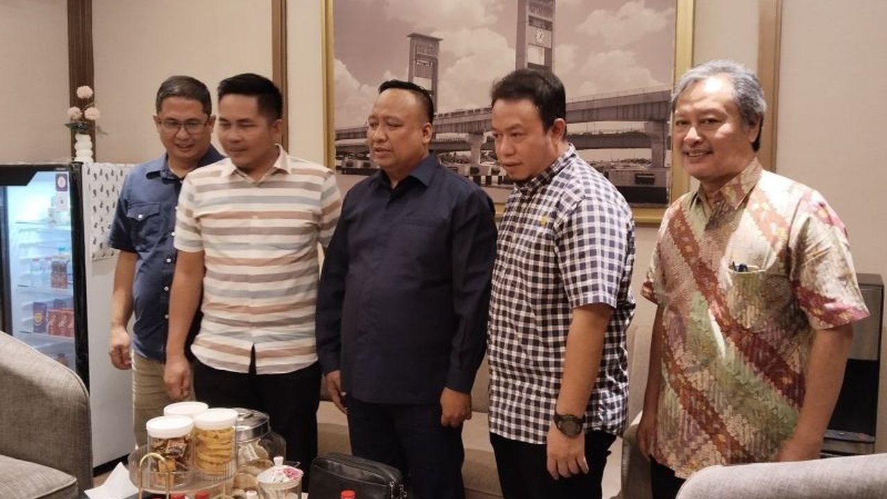 Komisi III DPRD Sumsel berkoordinasi dengan SKK Migas dan Pertamina untuk memastikan penyaluran elpiji lancar dan mudah diakses warga Sumatera Selatan, terutama setelah Presiden memberi izin pedagang eceran kembali menjual elpiji.