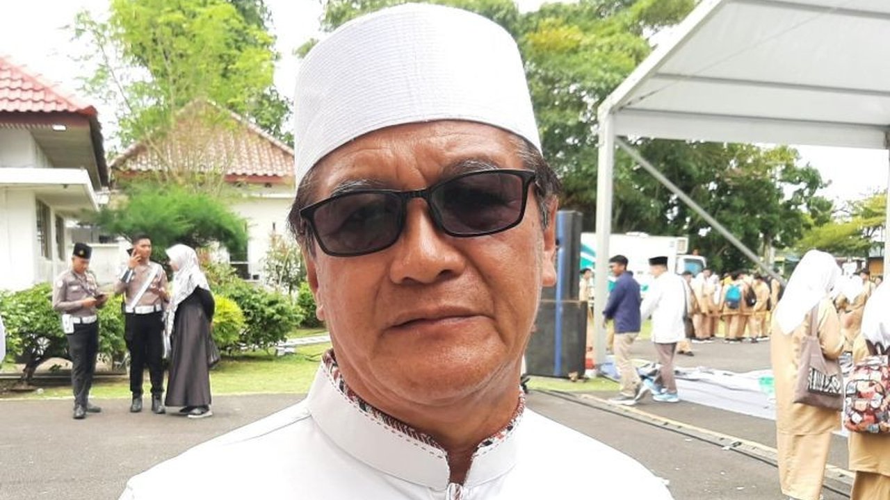 Baznas Kepri menargetkan penghimpunan dana Zakat, Infak, dan Sedekah (ZIS) sebesar Rp15 miliar pada 2025 melalui berbagai strategi, termasuk sosialisasi masif dan program Gempak Gen-Z.