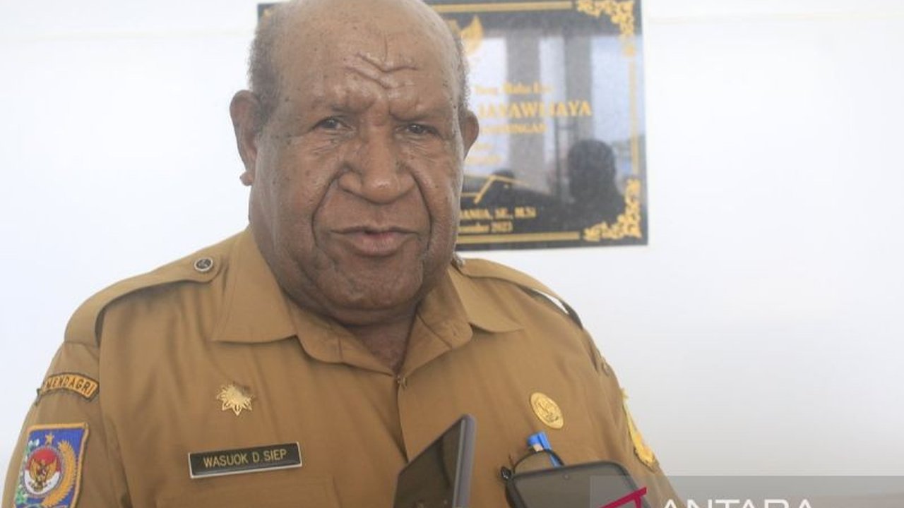 Pemprov Papua Pegunungan akan mengevaluasi Tambahan Penghasilan Pegawai (TPP) ASN pada 2025 untuk mengatasi pembengkakan anggaran dan memastikan kelancaran program-program pemerintah.